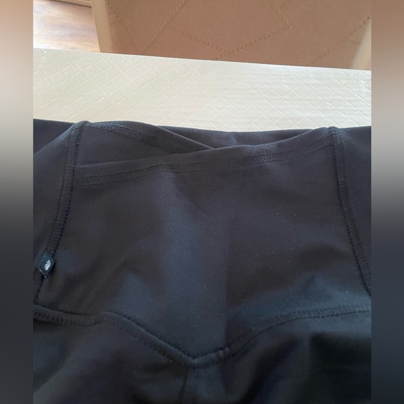 Marika size Black Medium 3/4 length leggings.  Back cell phone Pocket. - Picture 4 of 7